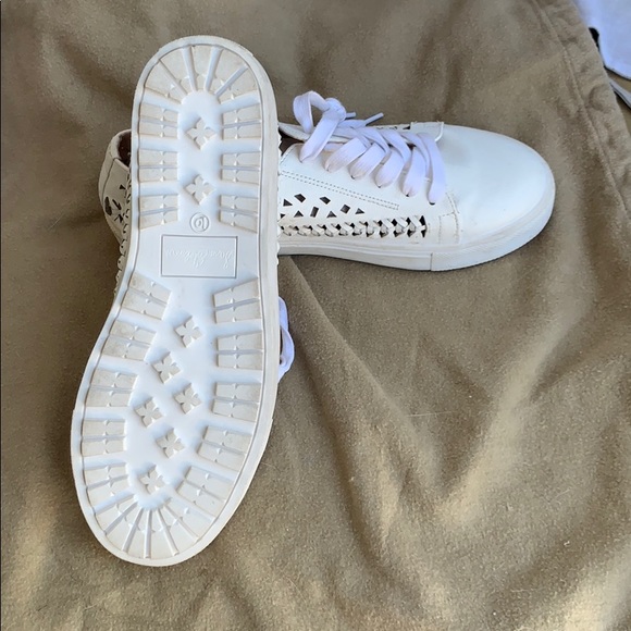 Sneakers - Picture 3 of 5